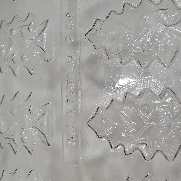 6 Plastic Christmas Tree Chocolate Molds!! - Picture 7 of 10